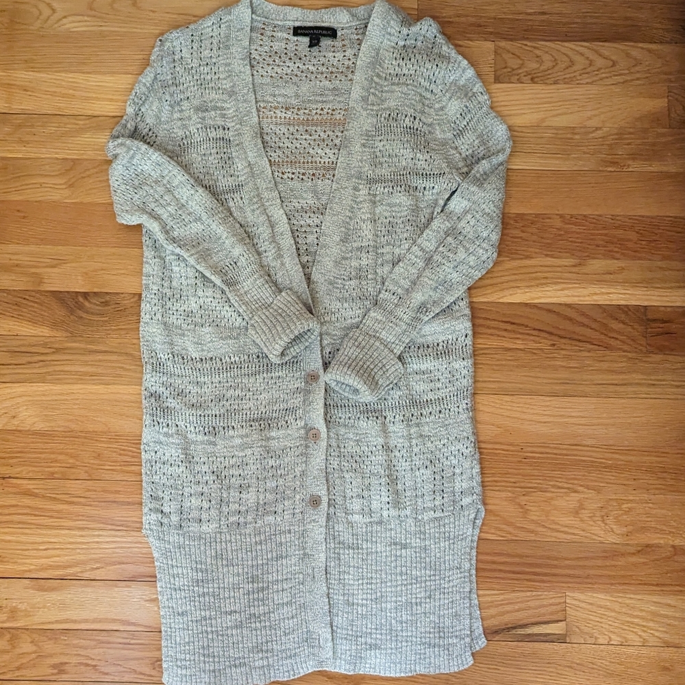Banana republic long cardigan in light grey color